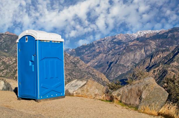 Affordable portable toilet rental in Fredonia, WI